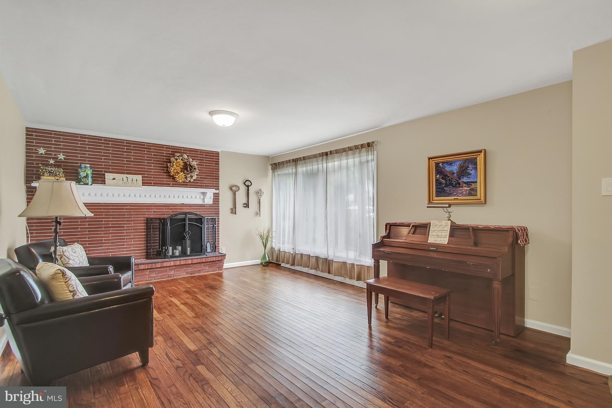 2436 Joppa Road York, PA 17403 - Photo 4 of 35