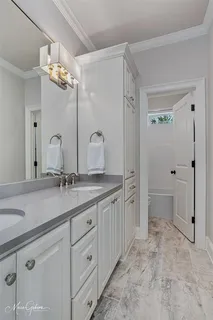 $925,000 | 211 Hollybrook Drive, Shreveport, LA 71106