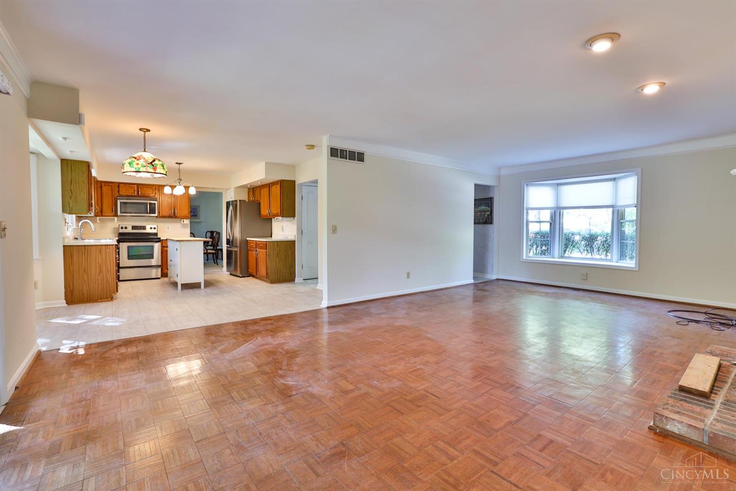 5978 Werk Road Cincinnati, OH 45248 - Photo 7 of 46 Gallery Image 7