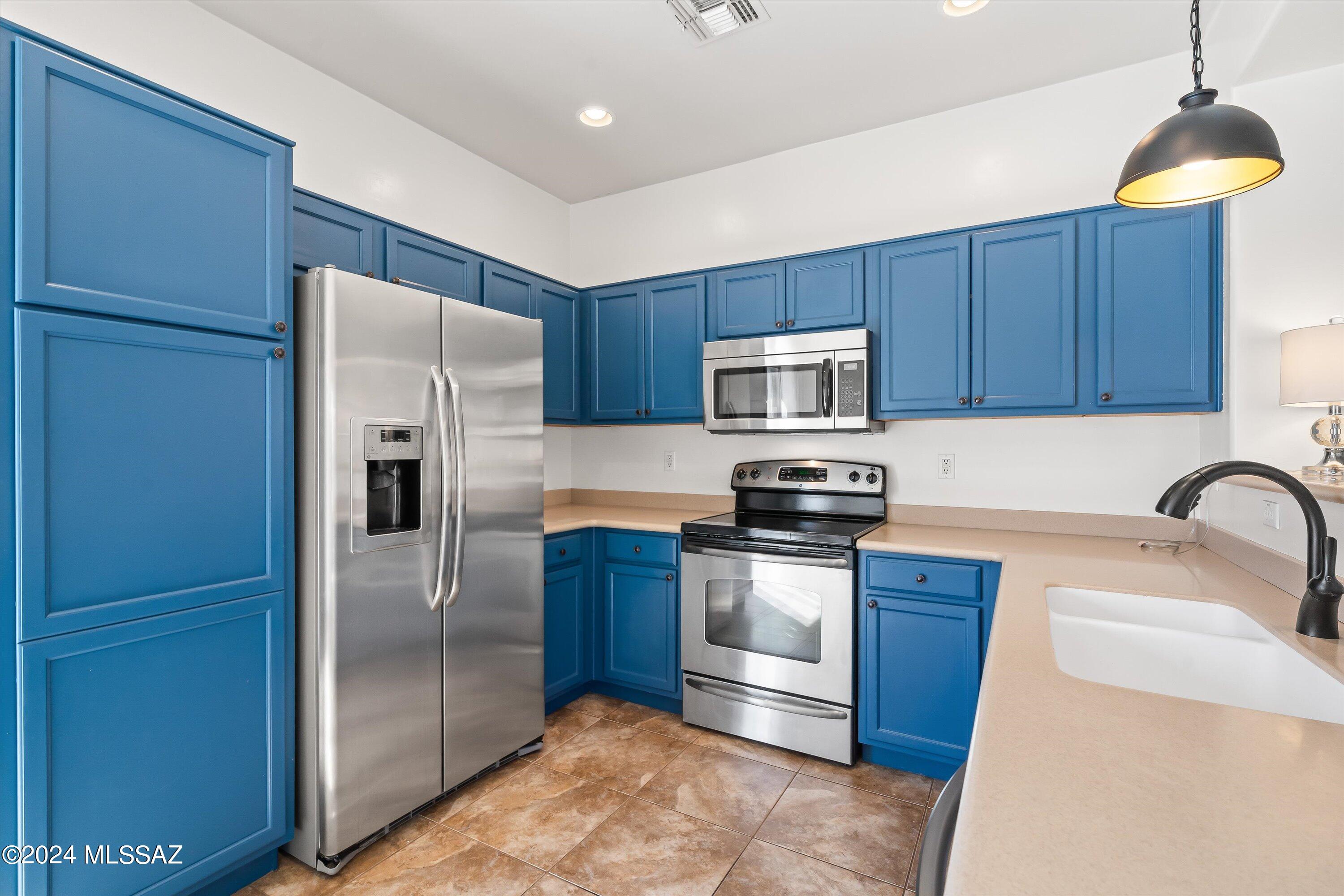 21101 East Frontier Road Red Rock, AZ 85145 - Photo 3 of 23