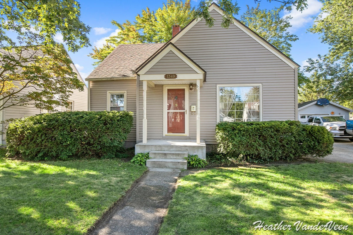 1349 Princeton Road Muskegon, MI 49441 - Photo 1 of 20 IMG_1000