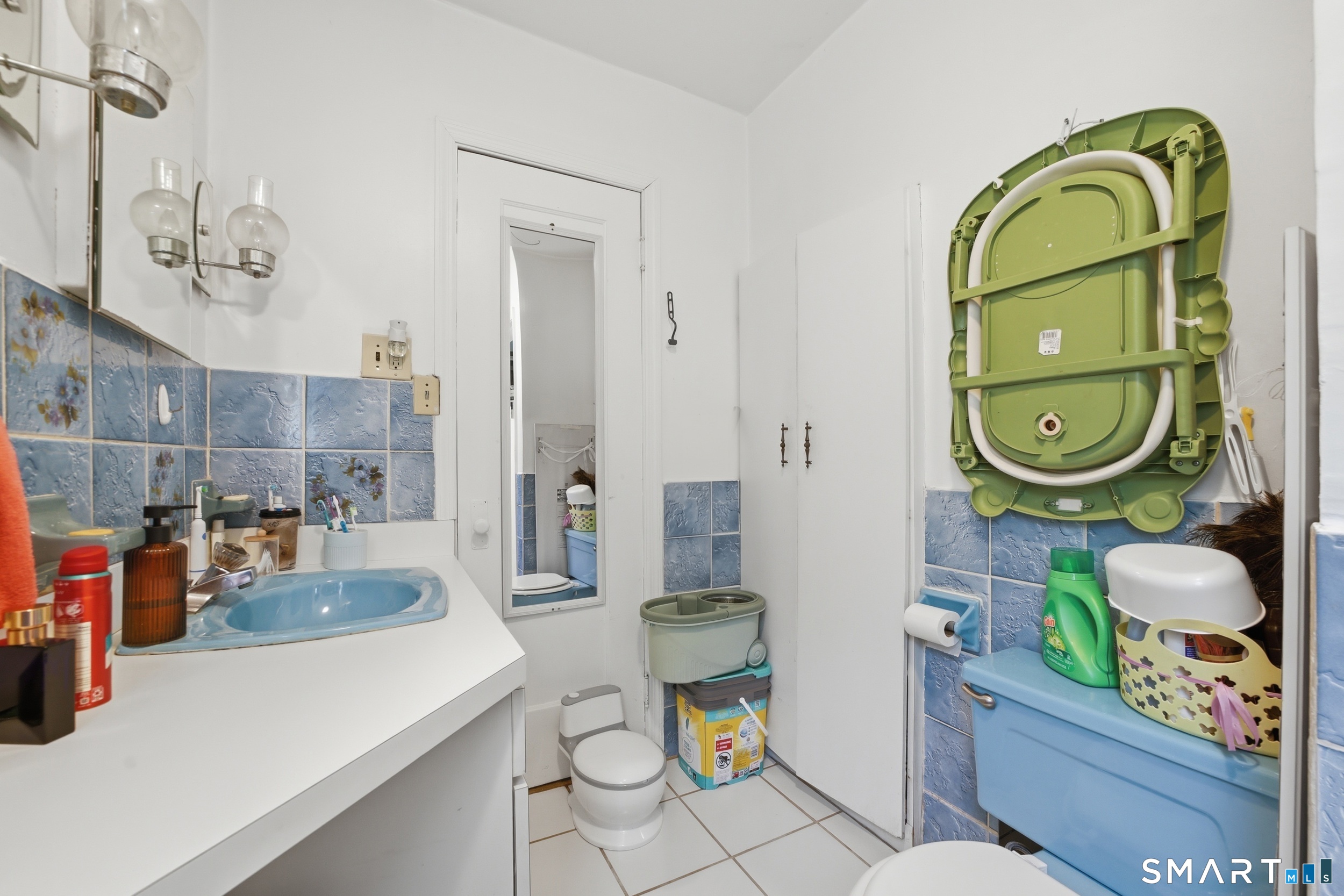 26 Anson Road Norwalk, CT 06850 - Photo 28 of 33 Full Bathroom 2