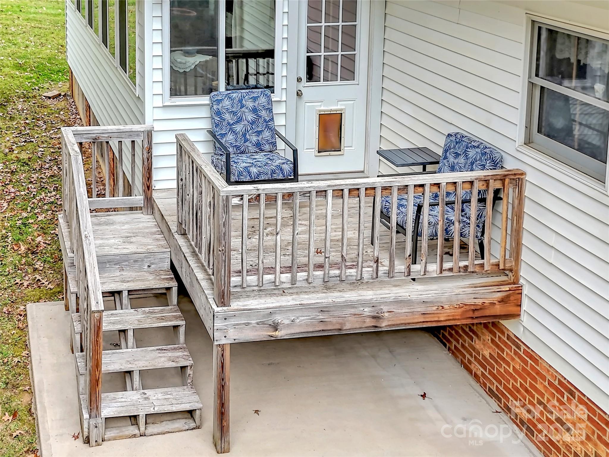 580 River Point Road Canton, NC 28716 - Photo 15 of 46 a view of entryway