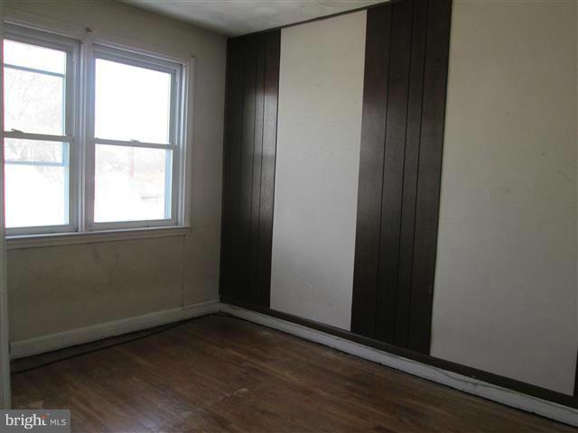 28 Wiltshire Road Baltimore, MD 21221 - Photo 16 of 29 Bedroom