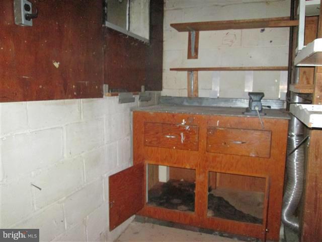 28 Wiltshire Road Baltimore, MD 21221 - Photo 23 of 29 Kitchen
