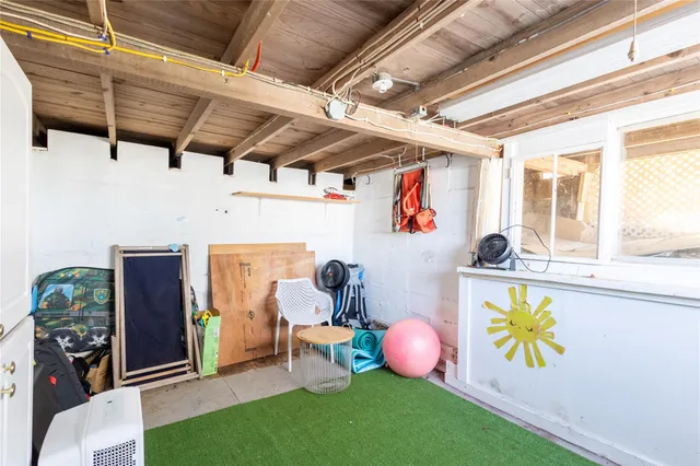 a view of an outdoor space