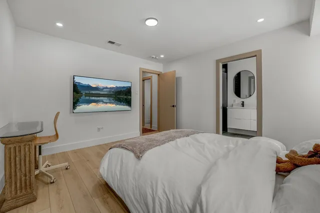 $3,000 | 3217 Oak Alley, Austin, TX 78745