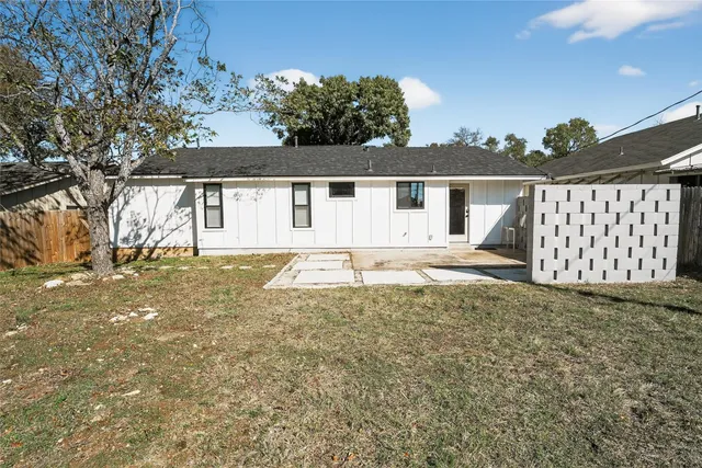 $3,000 | 3217 Oak Alley, Austin, TX 78745