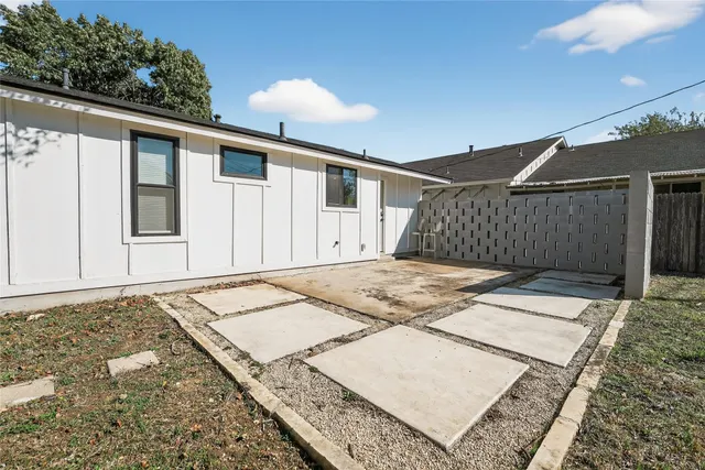 $3,000 | 3217 Oak Alley, Austin, TX 78745