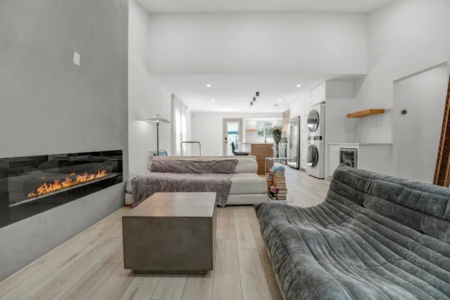 $3,000 | 3217 Oak Alley, Austin, TX 78745