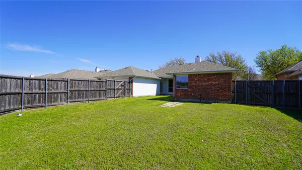$2,400 | 2161 Teagle Drive, Rockwall, TX 75032