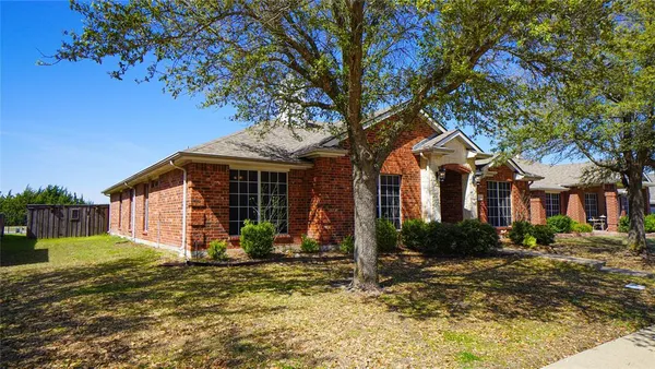 $2,400 | 2161 Teagle Drive, Rockwall, TX 75032