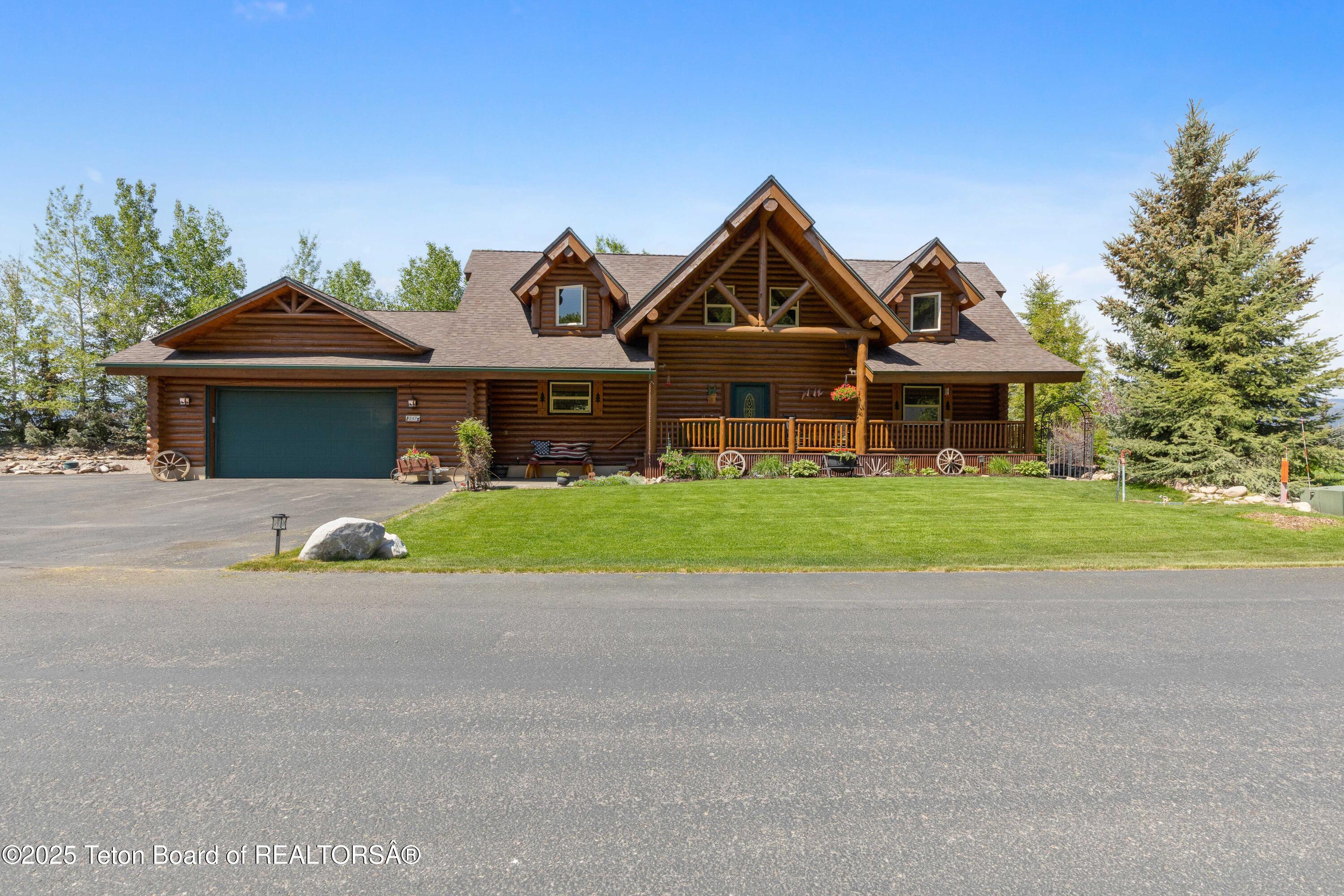 247 Meadow Ridge Road Alpine, WY 83128 - Photo 3 of 47 IMG_2525-2