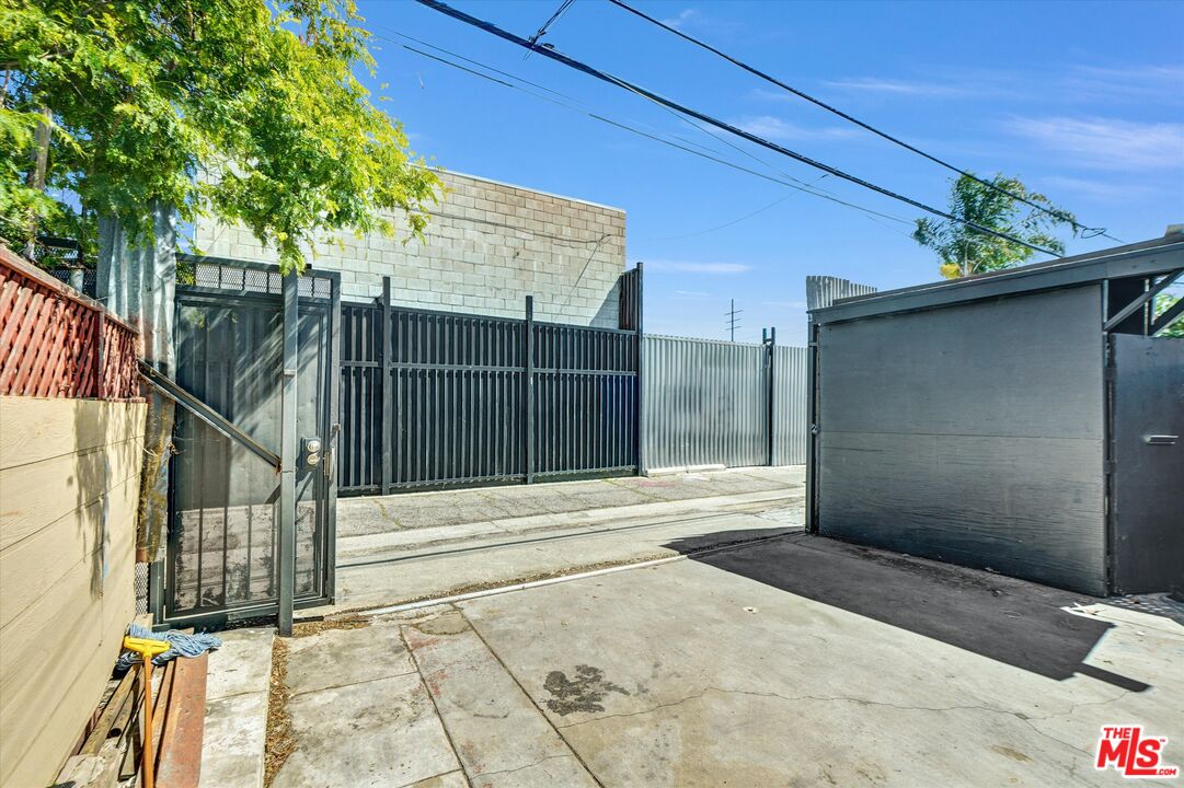 13110 Pinney Street Pacoima, CA 91331 - Photo 15 of 16
