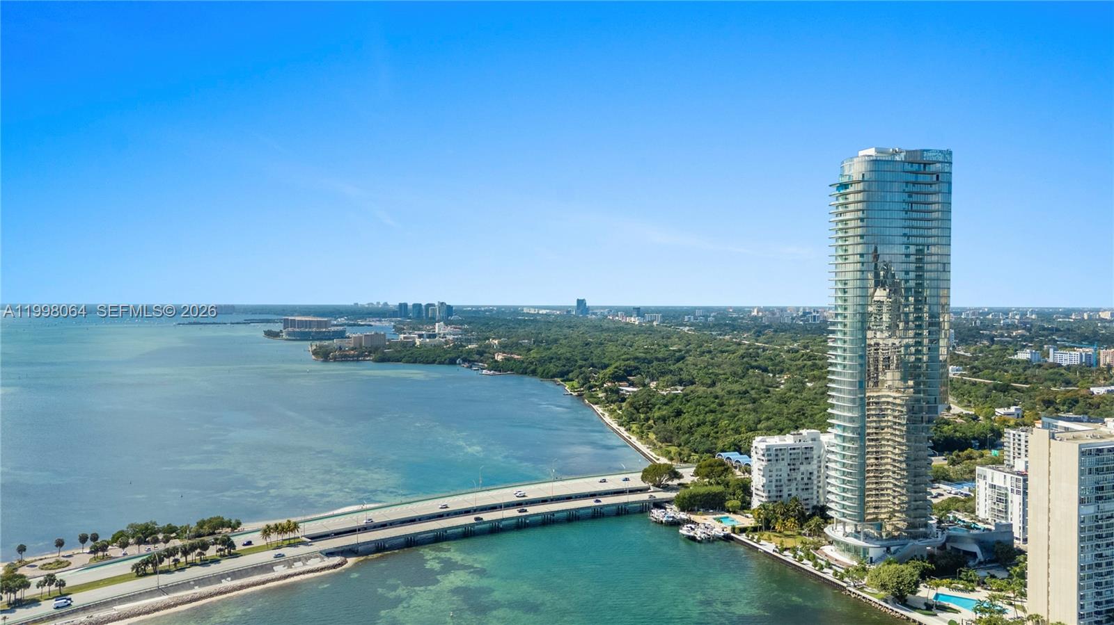 175 Southeast 25th Road, Unit 2003 Miami, FL 33129 - Photo 4 of 57