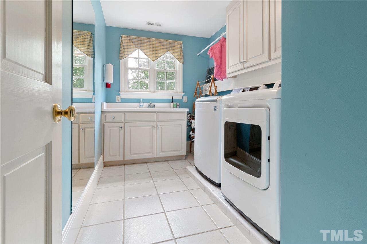 1512 Canterbury Road Raleigh, NC 27608 - Photo 26 of 30