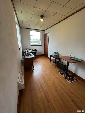 $74,900 | 120 West Poplar Street, Noble, IL 62868