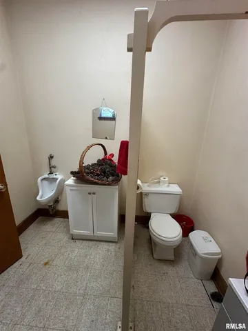 $74,900 | 120 West Poplar Street, Noble, IL 62868