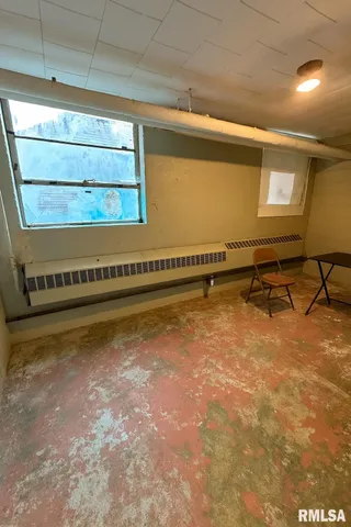 $74,900 | 120 West Poplar Street, Noble, IL 62868