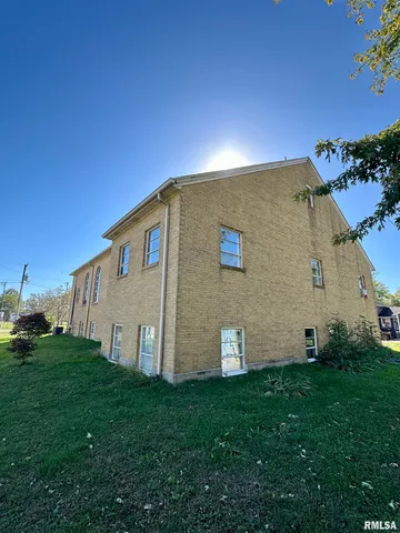 $74,900 | 120 West Poplar Street, Noble, IL 62868