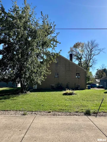 $74,900 | 120 West Poplar Street, Noble, IL 62868