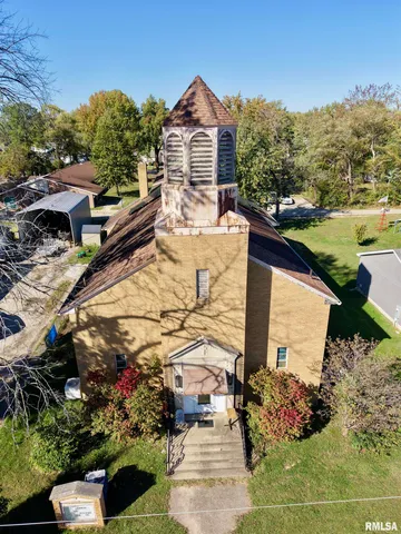 $74,900 | 120 West Poplar Street, Noble, IL 62868