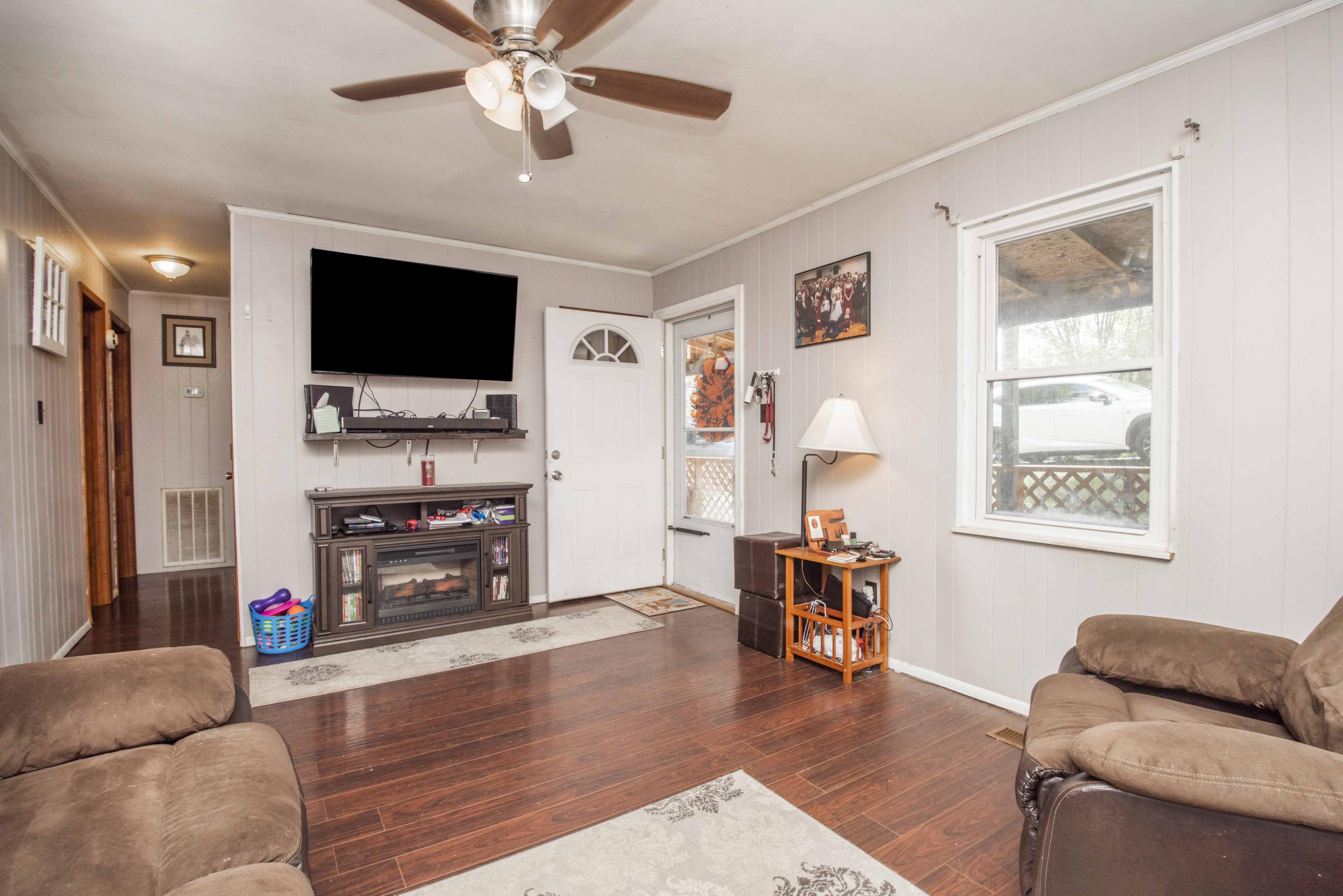 9021 Curtis Road Strawberry Plains, TN 37871 - Photo 9 of 34 living 2_1
