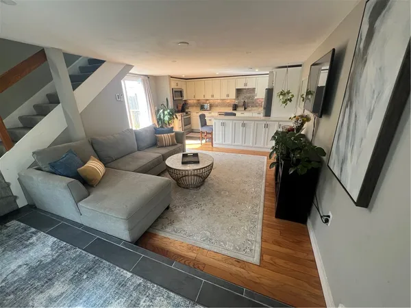 $5,000 | 16 Dudley Avenue, Unit 6, Newport, RI 02840