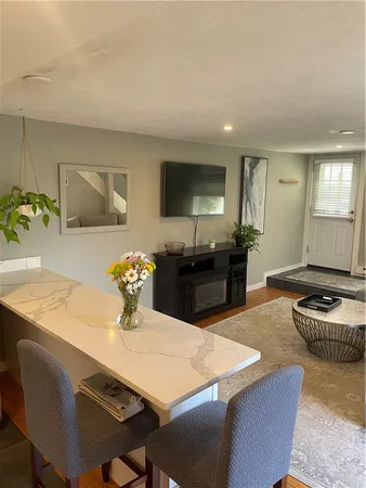 $5,000 | 16 Dudley Avenue, Unit 6, Newport, RI 02840