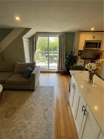 $5,000 | 16 Dudley Avenue, Unit 6, Newport, RI 02840