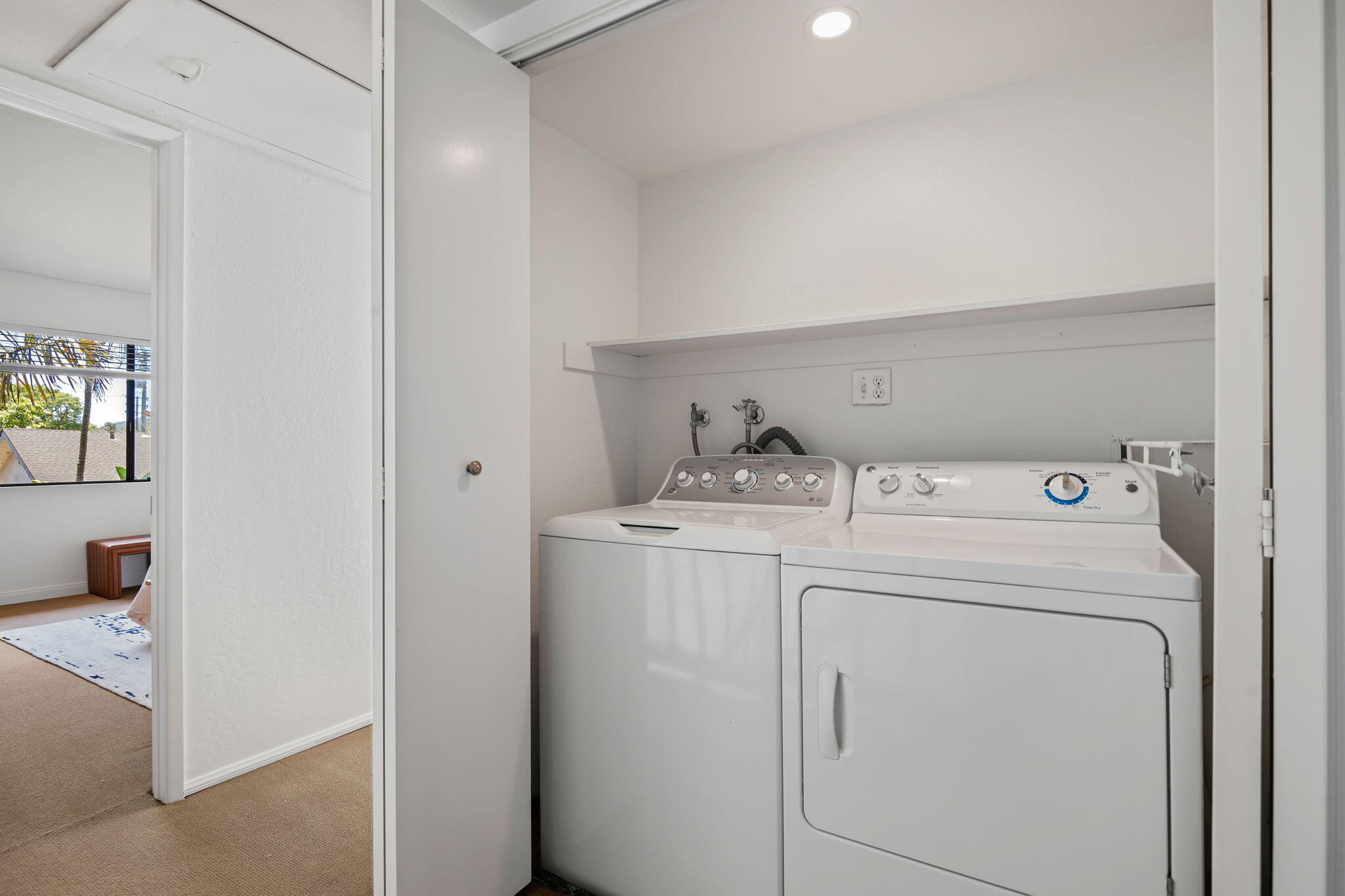 2012 Castillo Street, Unit B Santa Barbara, CA 93105 - Photo 20 of 21 20-Laundry