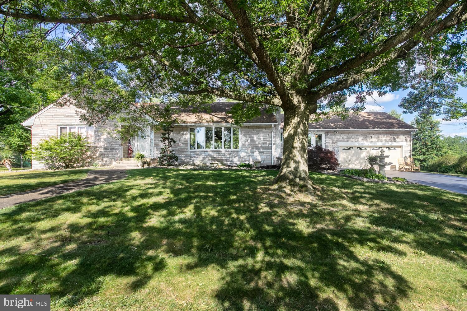 4 Hempstead Road Hamilton, NJ 08610 - Photo 1 of 23 Gallery Image 1