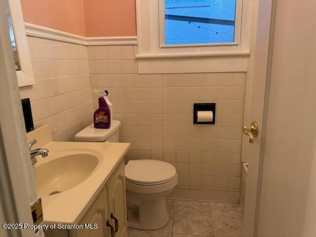 1034 Fairfield Street, Unit 1 Scranton, PA 18509 - Photo 6 of 6 a bathroom with a toilet and a sink
