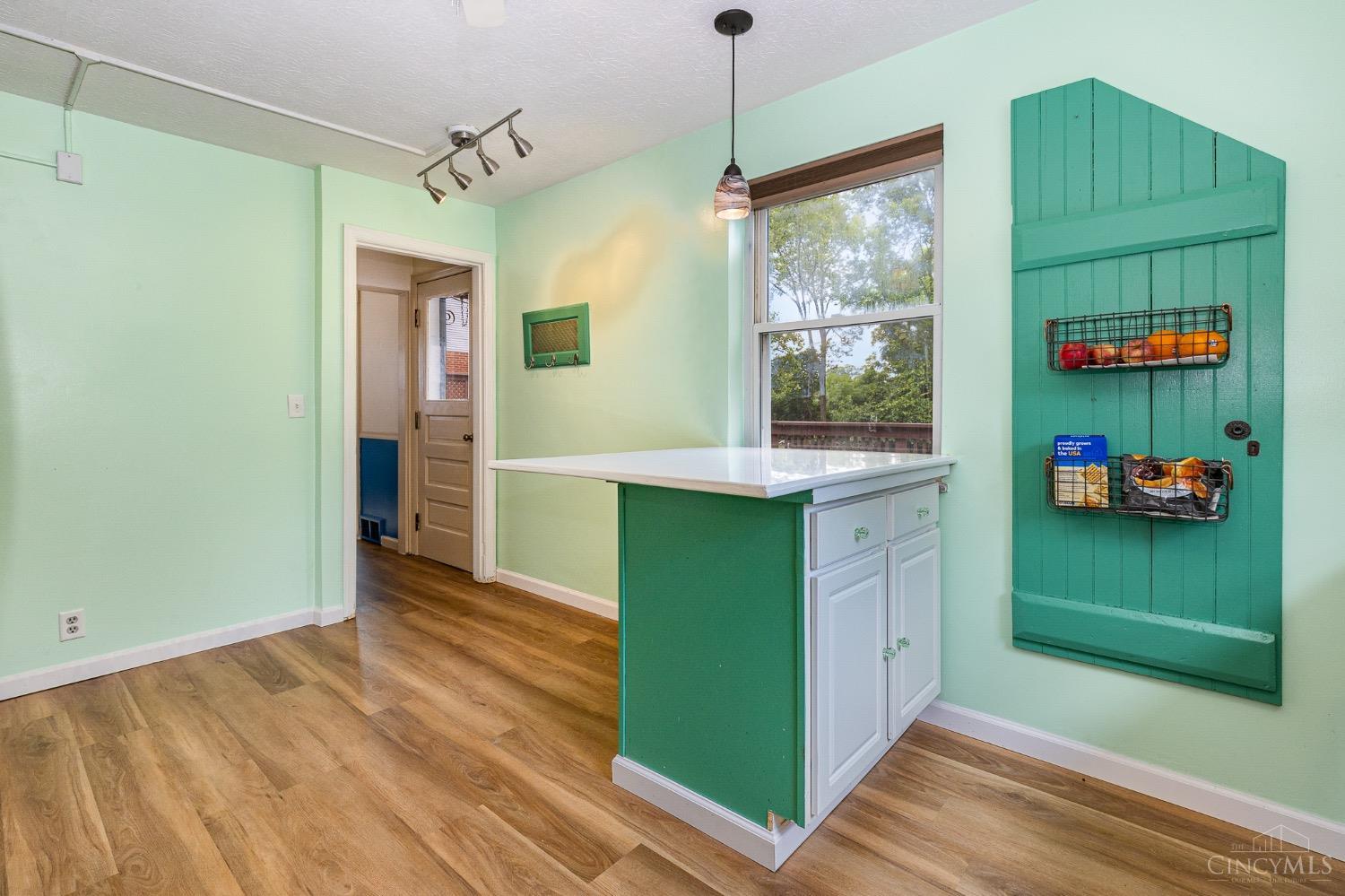 4412 Foley Road Cincinnati, OH 45238 - Photo 10 of 33