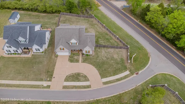 $479,000 | 1706 Bristol Drive, Nesbit, MS 38651