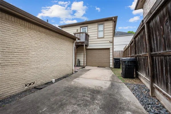 $1,800 | 2142 Sul Ross Street, Unit A, Houston, TX 77098