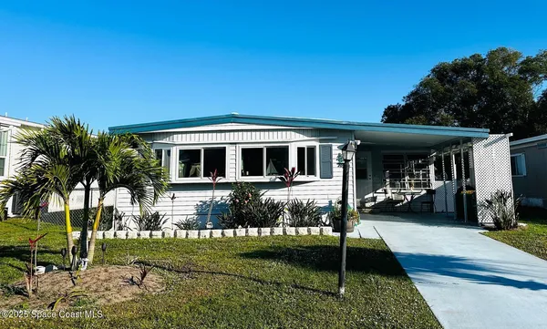 $194,900 | 708 Lark Drive, Barefoot Bay, FL 32976