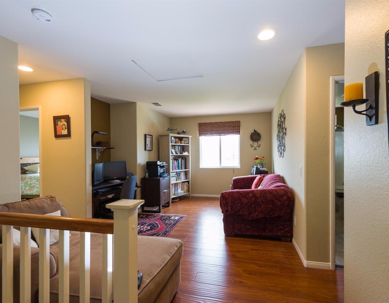 28112 Springvale Lane Castaic, CA 91384 - Photo 7 of 17 Gallery Image 7