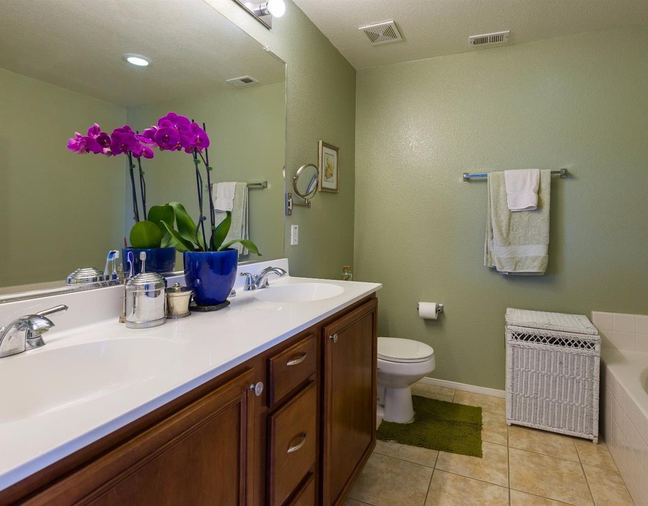 28112 Springvale Lane Castaic, CA 91384 - Photo 10 of 17 Gallery Image 10