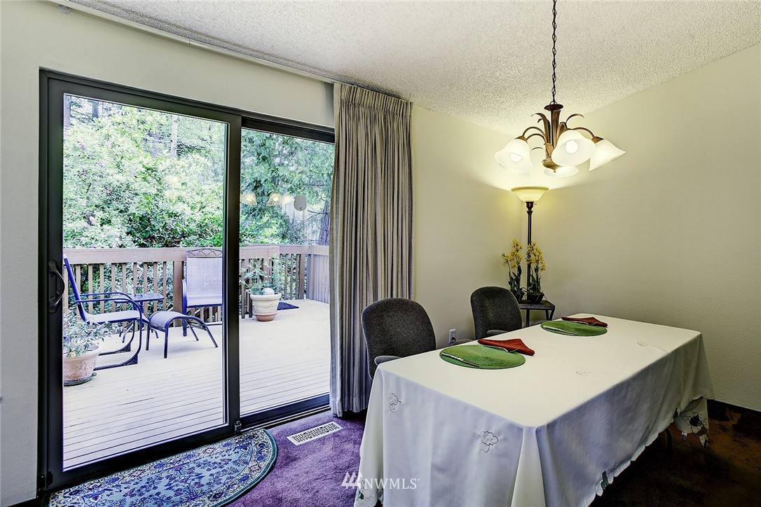 16902 135th Place Southeast Renton, WA 98058 - Photo 3 of 12 Gallery Image 3