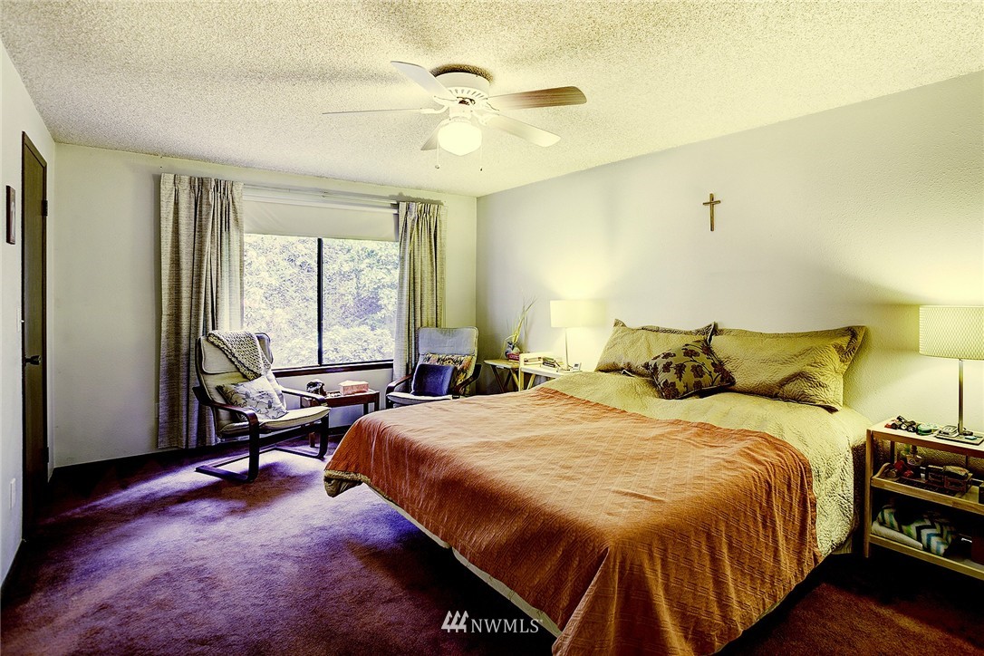 16902 135th Place Southeast Renton, WA 98058 - Photo 6 of 12 Gallery Image 6