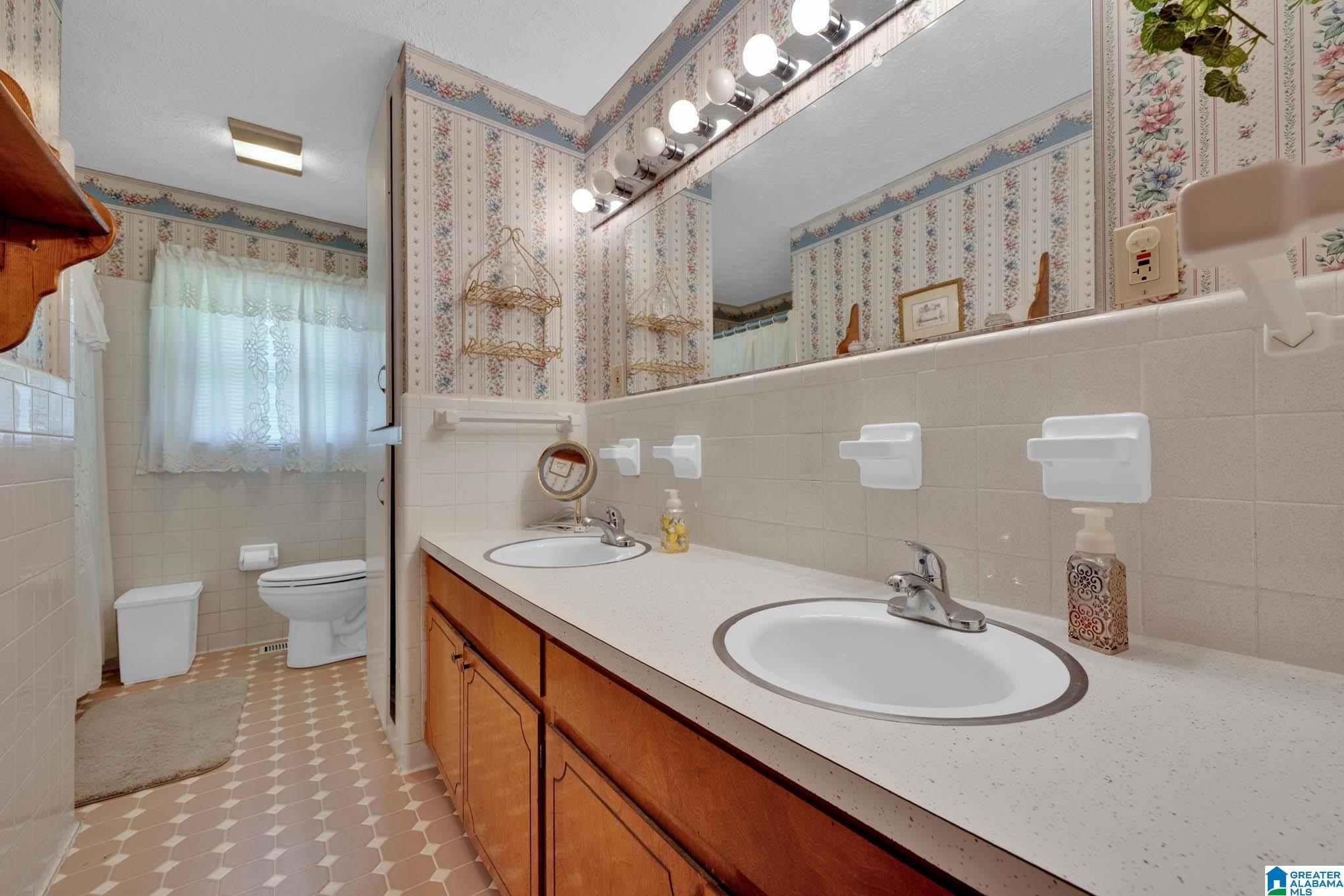 700 Generose Street Sylacauga, AL 35151 - Photo 18 of 34