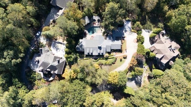 $2,675,000 | 320 Long Glen Drive, Atlanta, GA 30327