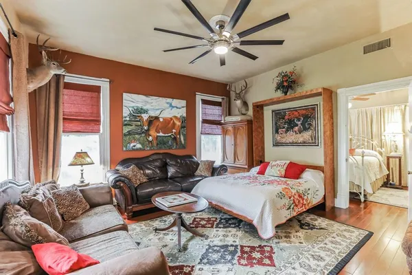 $689,500 | 203 West Commerce Street, San Saba, TX 76877