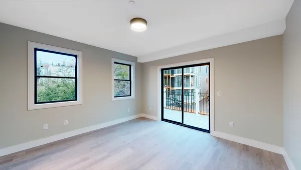 $5,850 | 440 East 8th Street, Unit 302, Boston, MA 02127