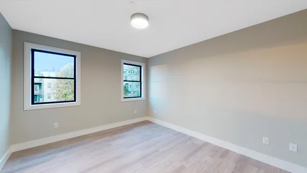 $5,850 | 440 East 8th Street, Unit 302, Boston, MA 02127