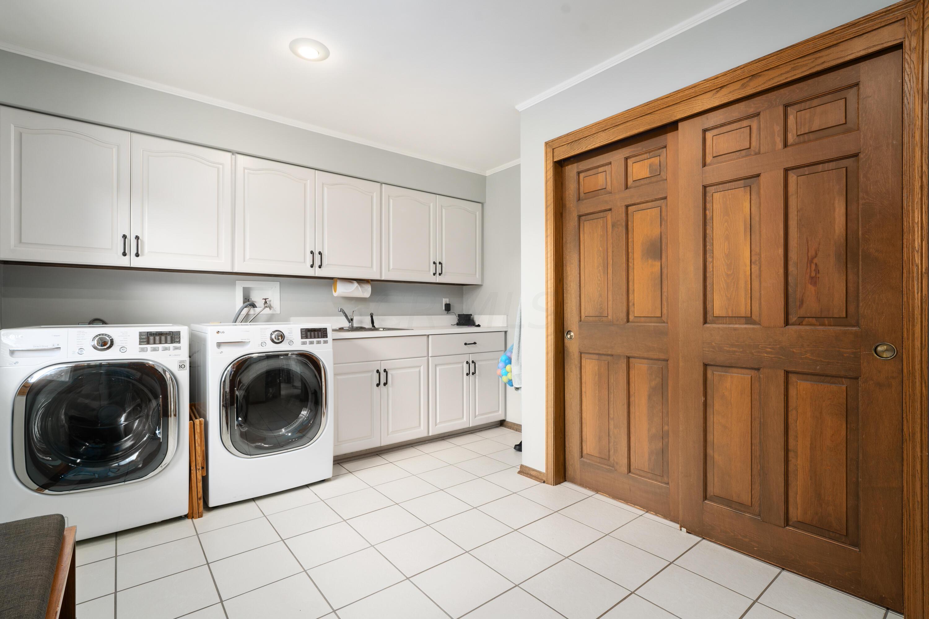 2385 Sandover Road Columbus, OH 43220 - Photo 11 of 68 Gallery Image 11