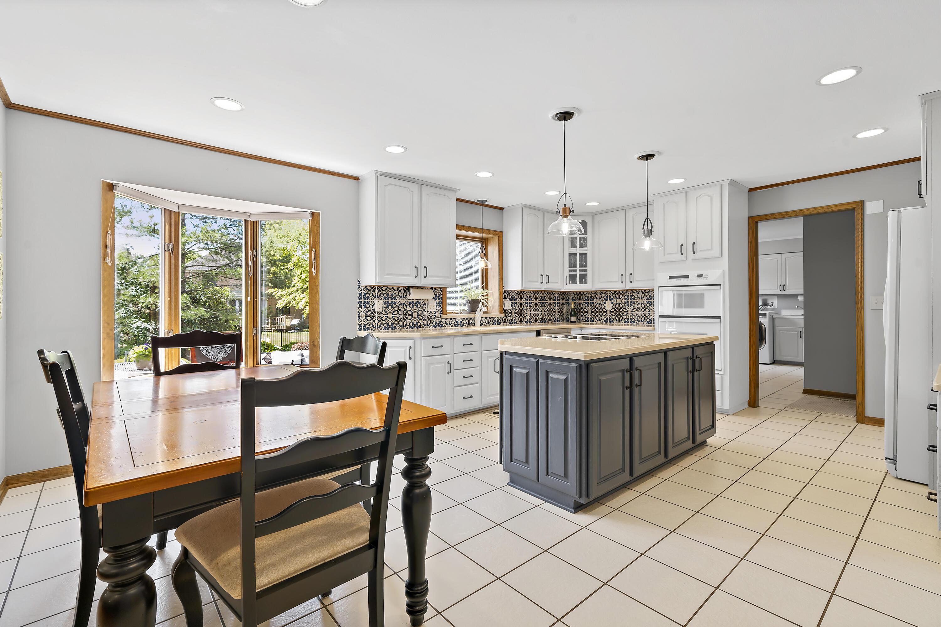 2385 Sandover Road Columbus, OH 43220 - Photo 13 of 68 Gallery Image 13