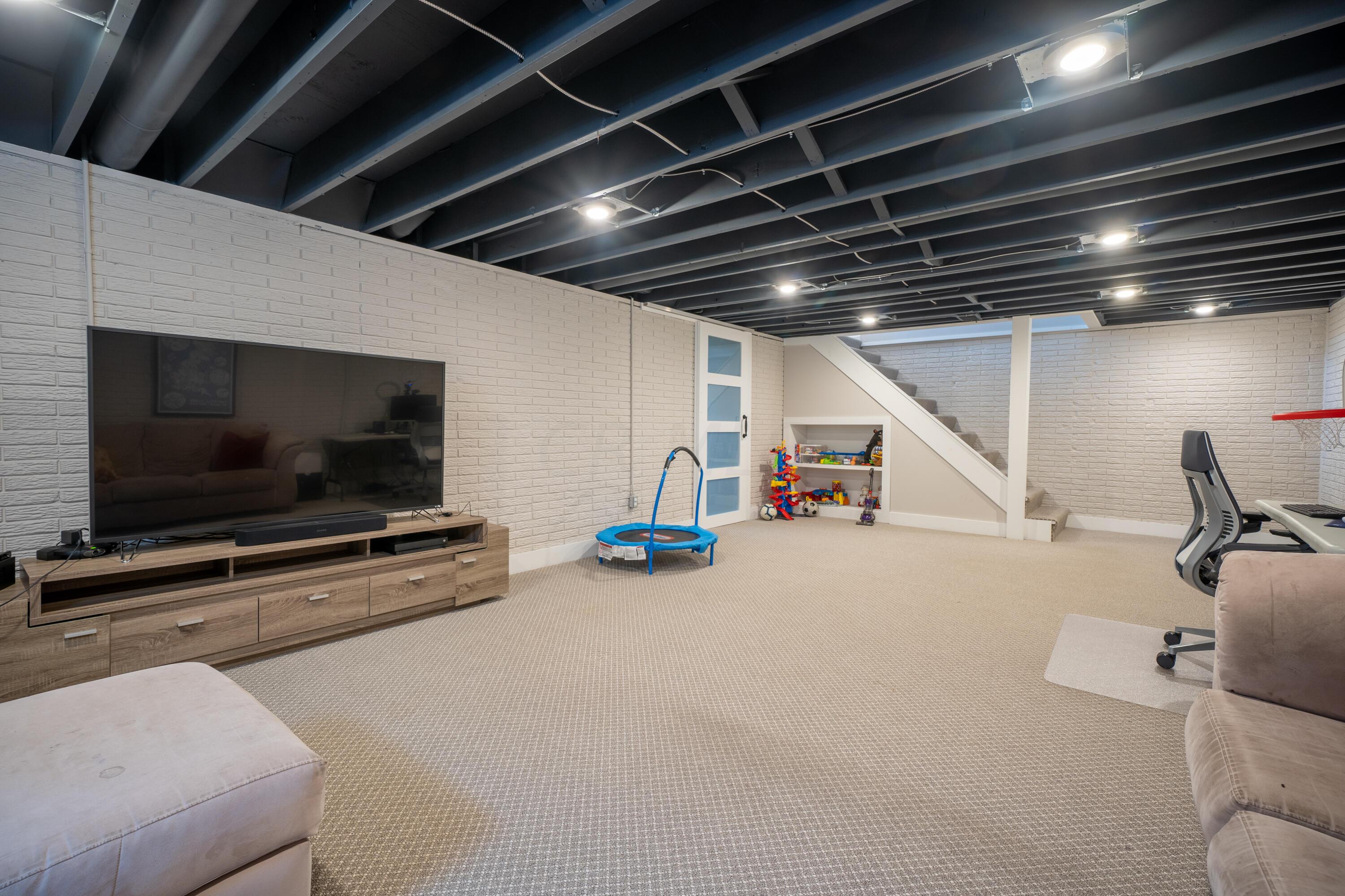 2385 Sandover Road Columbus, OH 43220 - Photo 50 of 68 Gallery Image 50