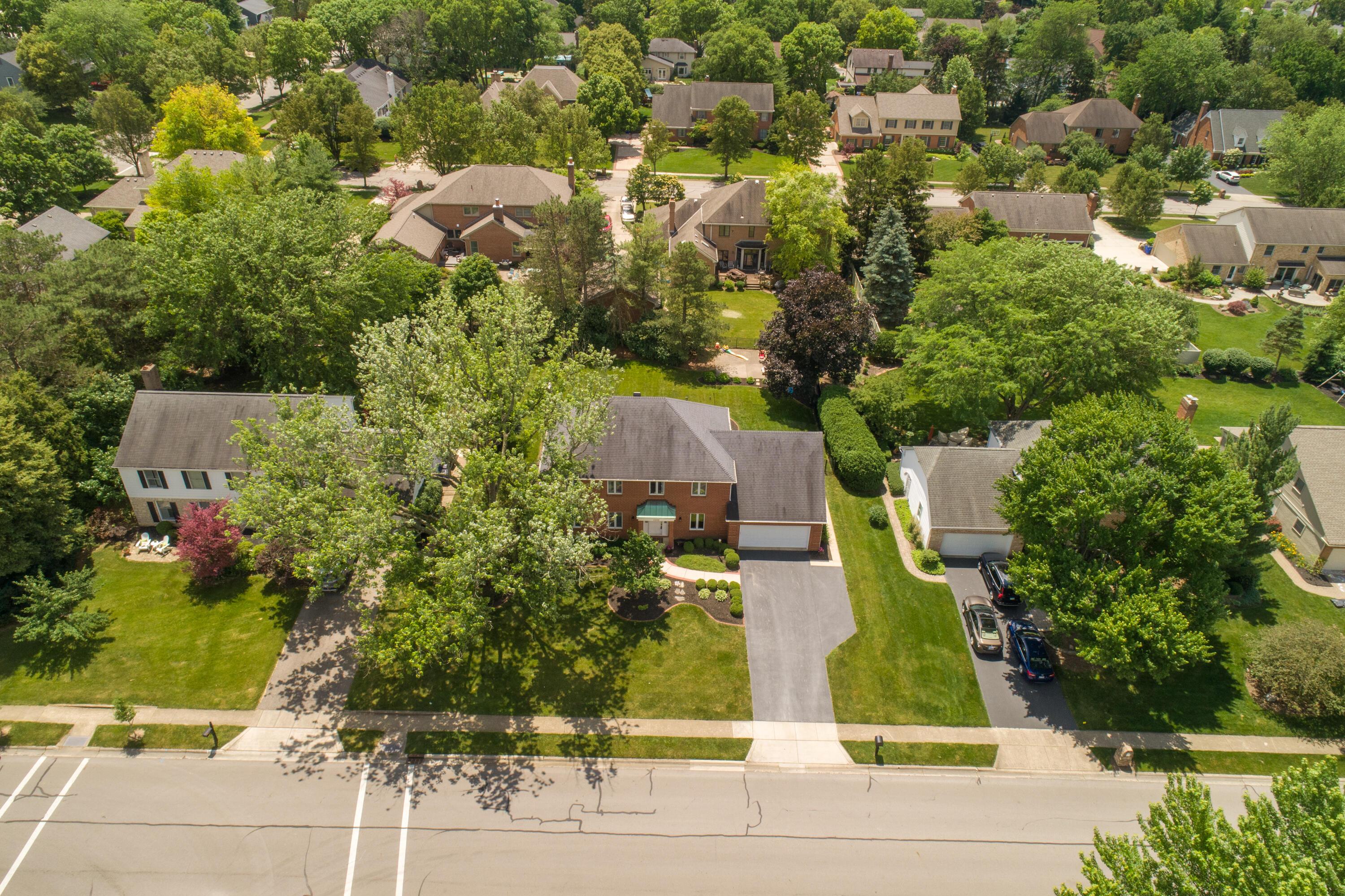 2385 Sandover Road Columbus, OH 43220 - Photo 5 of 68 Gallery Image 5